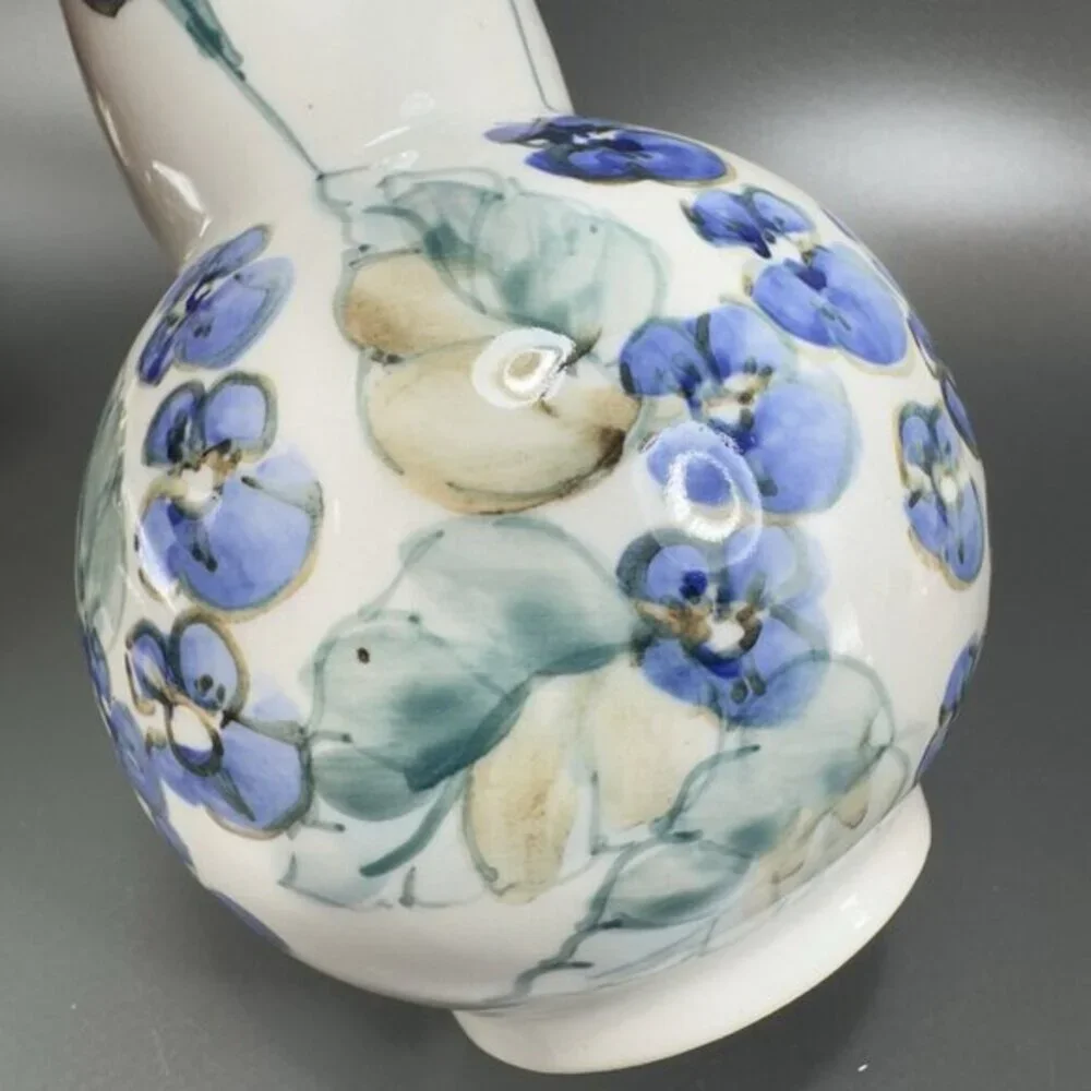 Vintage‎ Hand Made Studio Art Pottery Vase Vessel Bottle Artist Signed EZ Vase